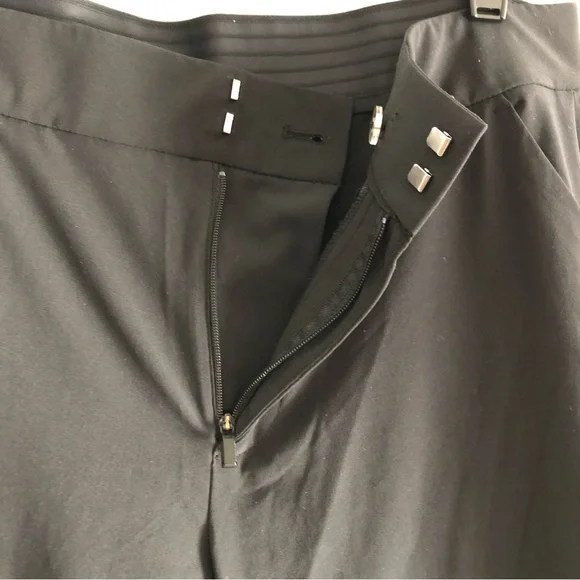 Athleta Tribeca Crop Pant Like New - Picture 5 of 8